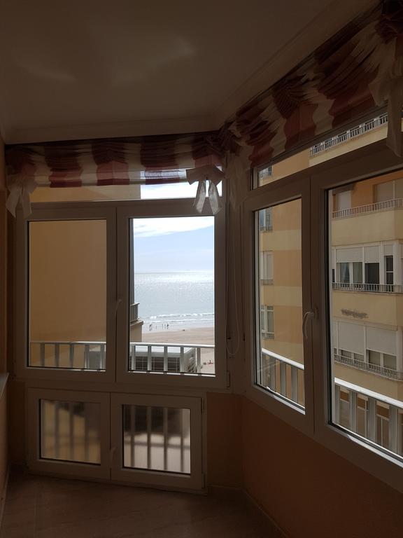 Brisas Cayetano Apartment Cadiz Ngoại thất bức ảnh